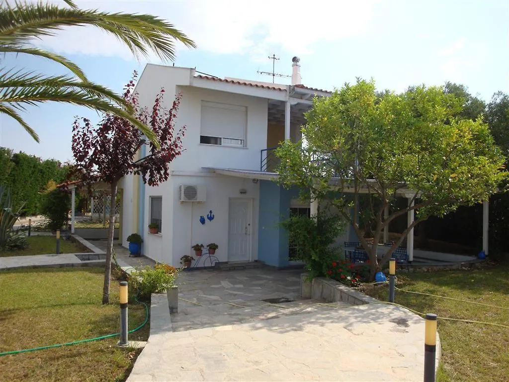 Wonderful House With Private Garden Villa Flogita