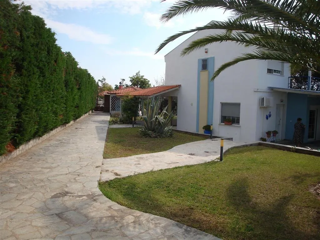 Wonderful House With Private Garden Villa Flogita Greece